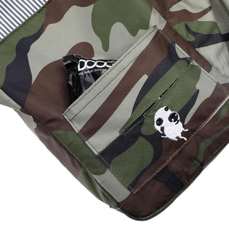 DOOG elegante Schultertasche Trainingstasche in  der Farbe Camouflage