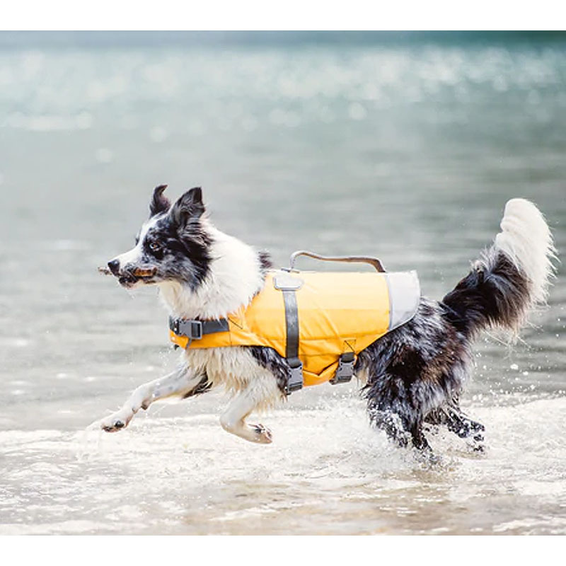 Hurtta Schwimmweste für Hunde in coral rot camouflage